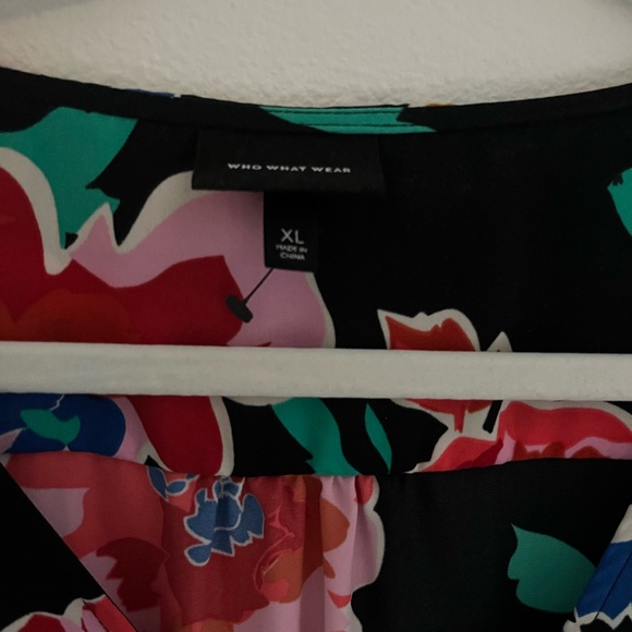 Floral Print Wrap Dress - Picture 5 of 5